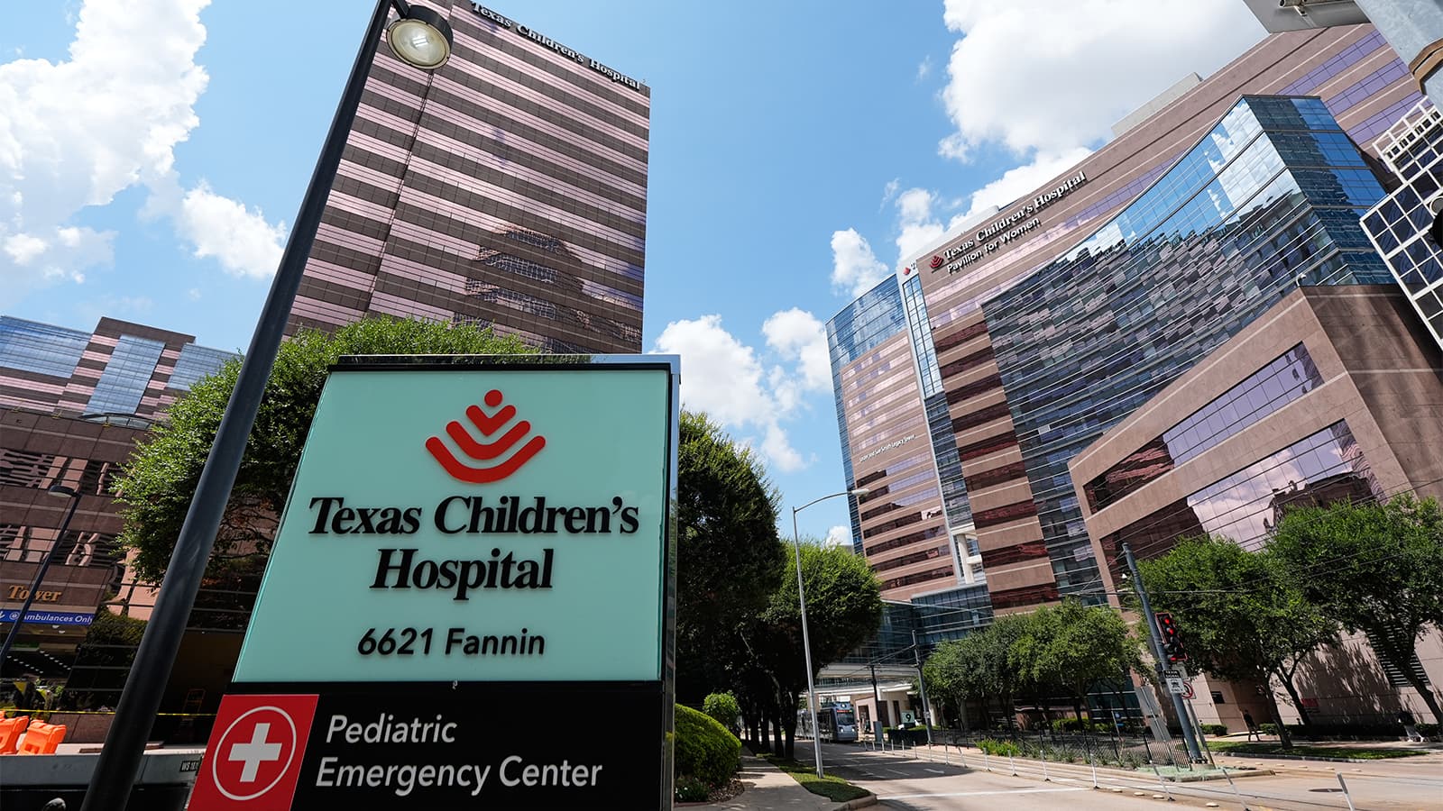 Child at Center of Texas Brain-Death Dispute Is Taken Off Life Support and Dies